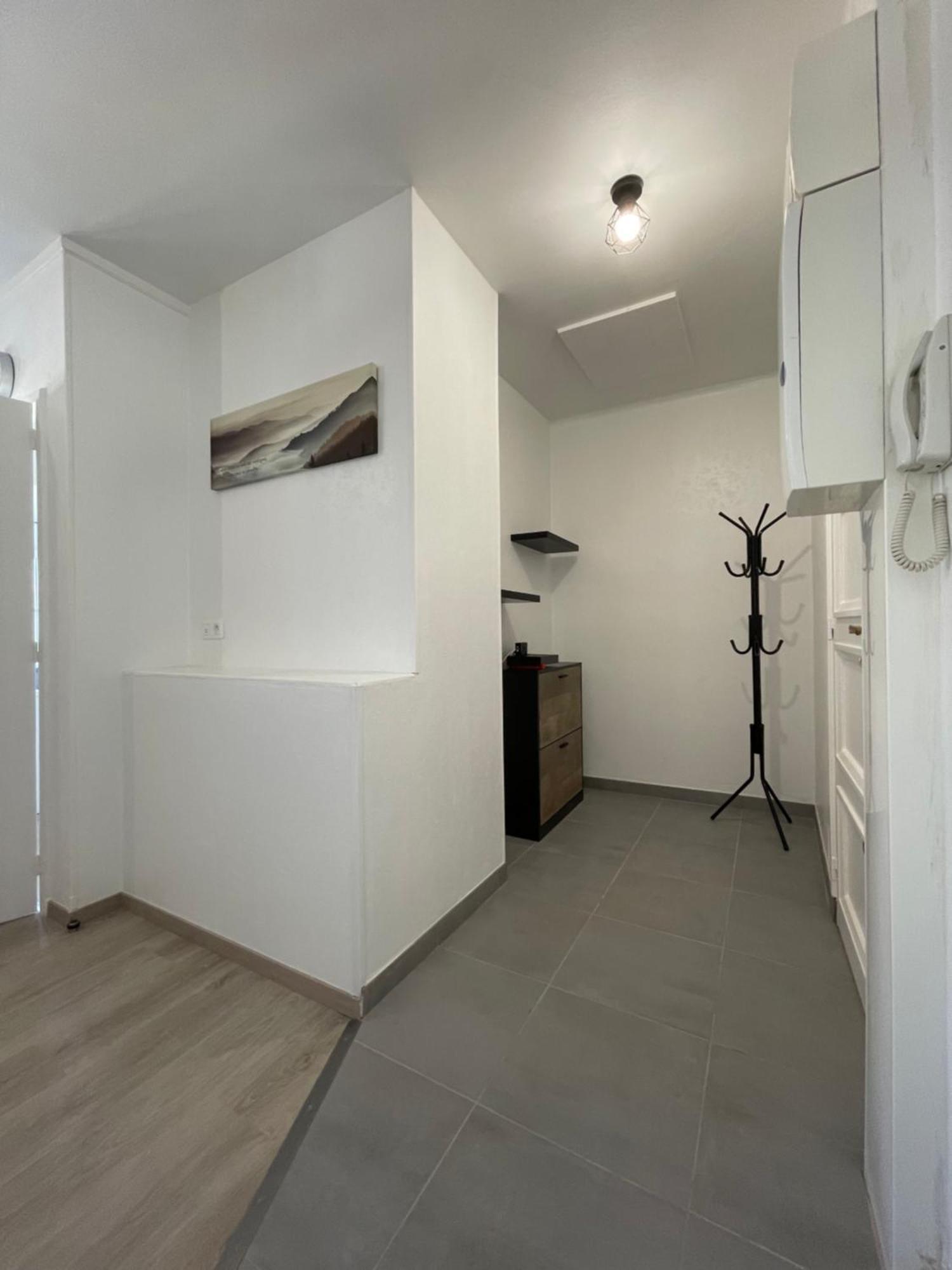 Appartement Renove Tout Equipe, Centre Ville, Proche De La Gare Et Commerce Flers  Exteriér fotografie